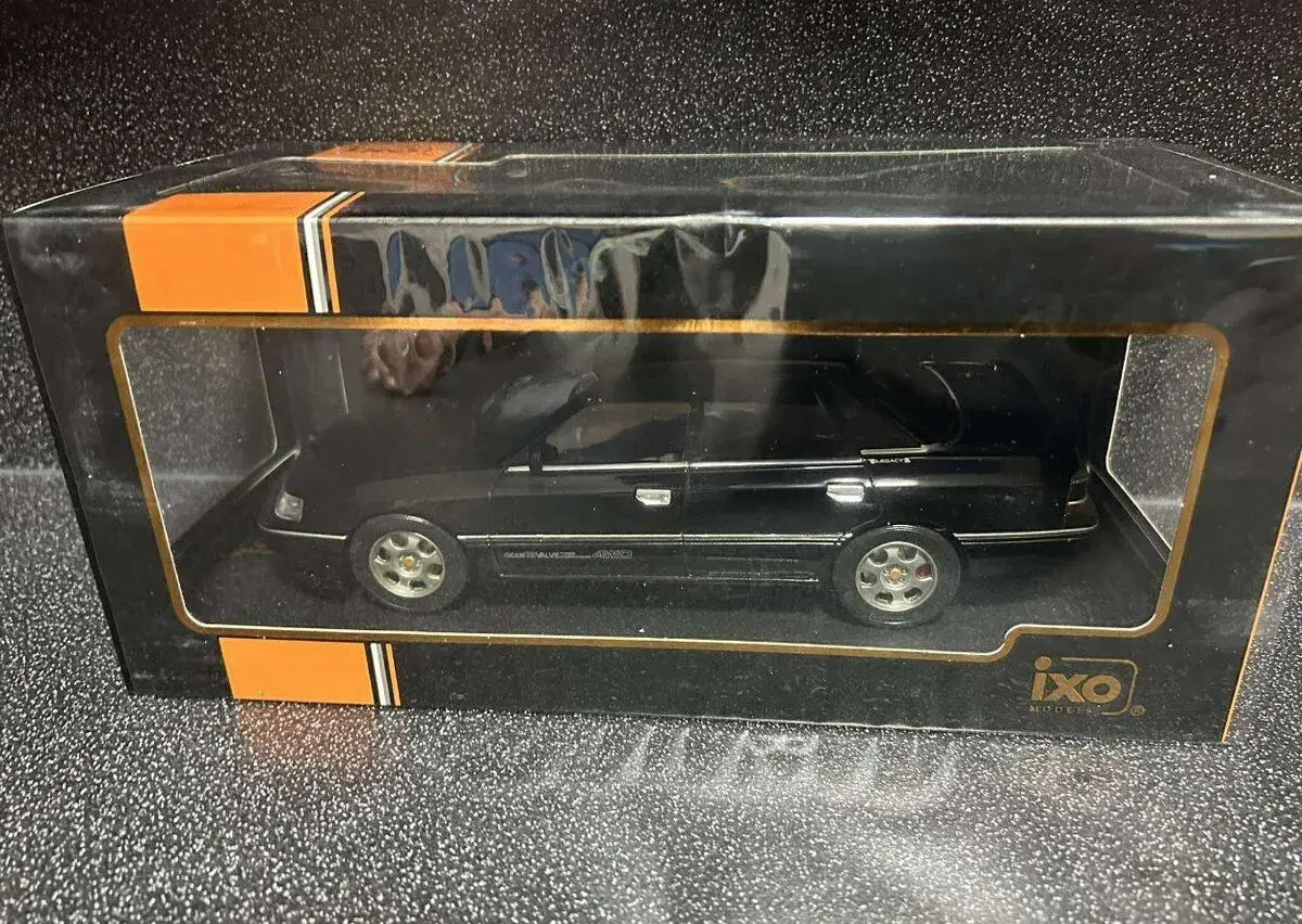Subaru Legacy RS 1991 1:18