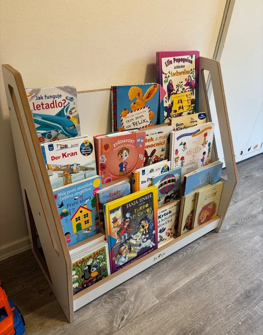 Dětská montessori knihovna