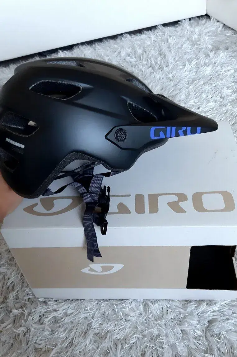 MTB helma Giro Cartelle MIPS