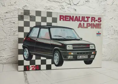Renault R-5 Alpine 1:24 Esci Model Plastic Kit