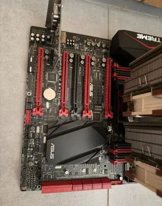 ASUS RAMPAGE V EXTREME | Intel X99