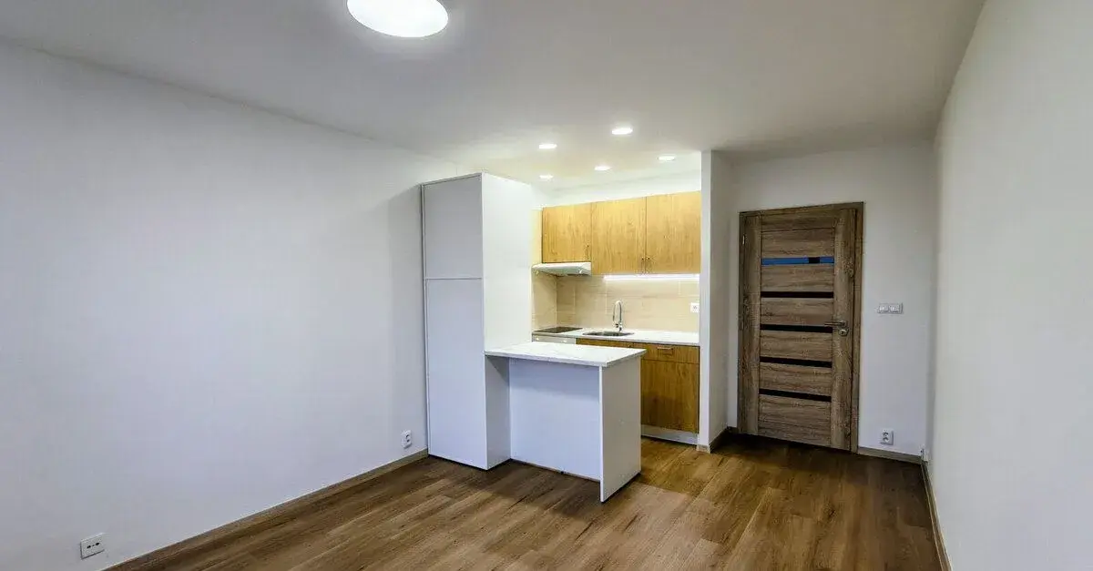 Pronájem bytu 1kk, Ostrava - Varenská