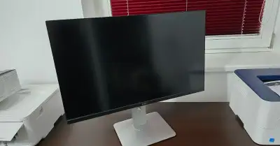 27" Dell U2715H UltraSharp, QHD 2560x1440