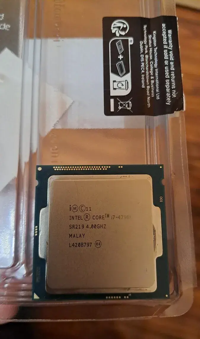 Špičkový set Intel Core i7-4790K + 32GB RAM HyperX Beast 240