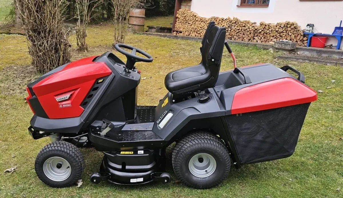 Zahradní traktor/sekačka SECO Starjet P3