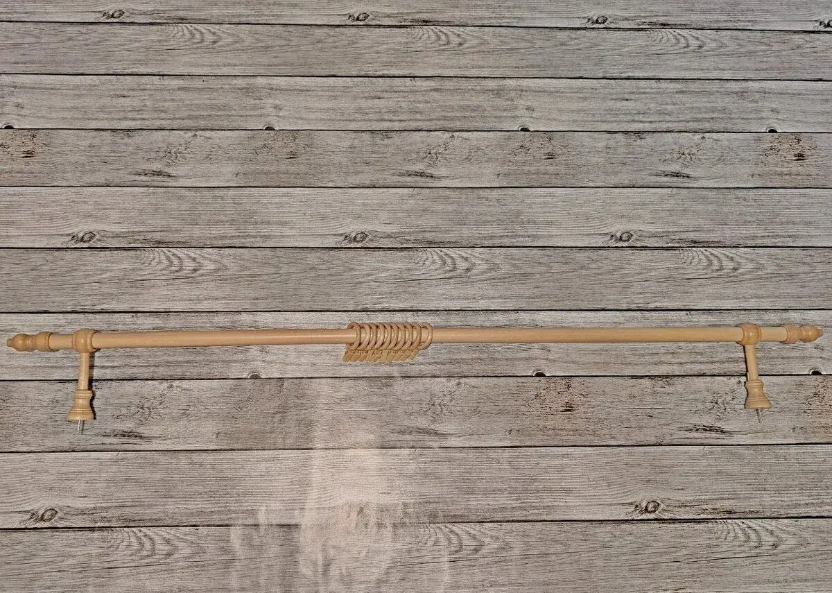 Dřevěná garnýž 140cm