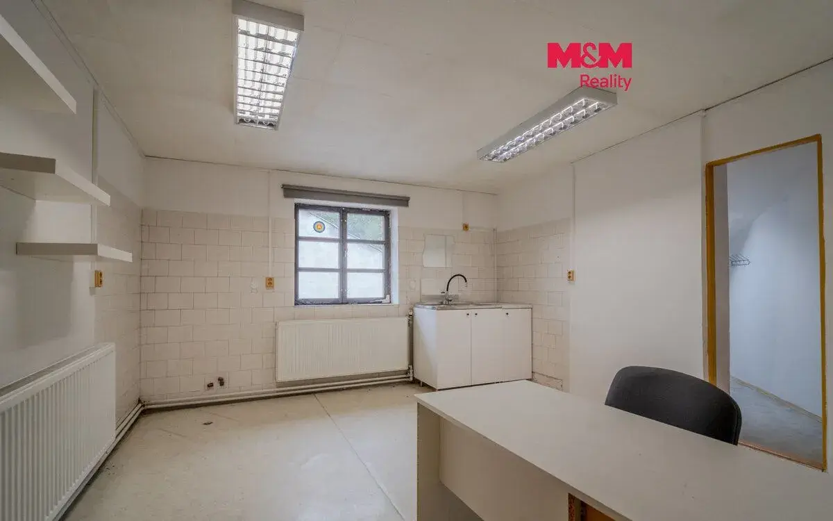 Pronájem obchod a služby, 21 m², Ostrava, ul. Radniční