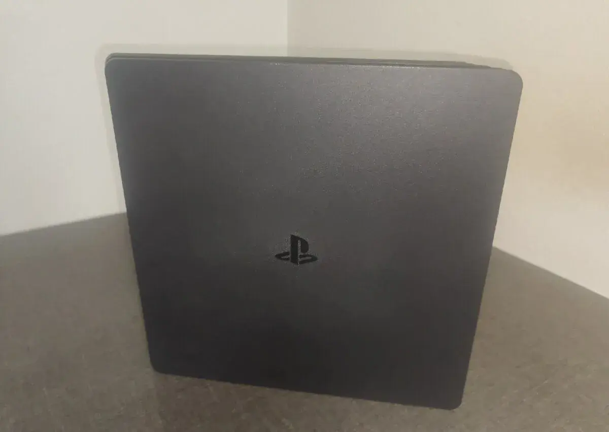 PlayStation 4 Slim (500GB) Model CUH-2016A