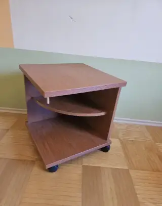 Skříňka na kolečkách
