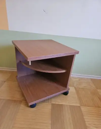 Skříňka na kolečkách