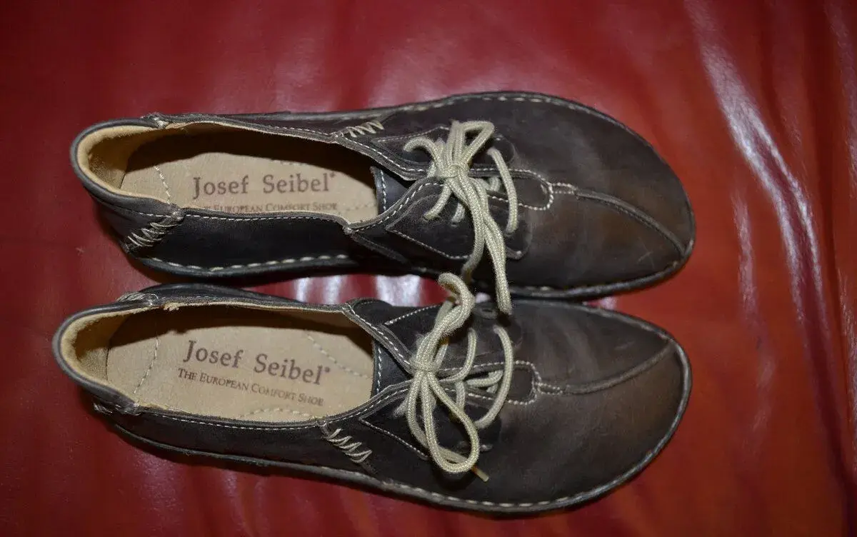 Nové kožené boty zn. Josef Seibel vel.37