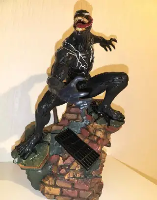 Iron Studio Venom