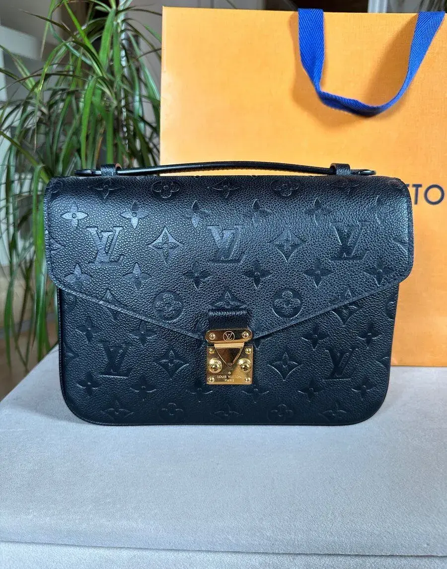 Louis Vuitton Pochette Métis