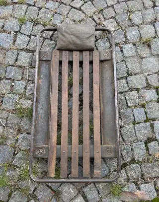 Dílenský vozík pod auto