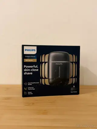 Holící strojek Philips Series 700