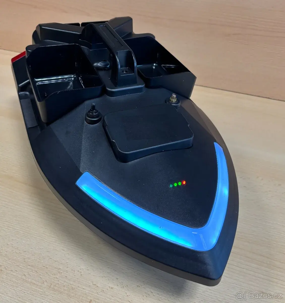 Tříkomora ČERNÁ s GPS s baterií 12000mAh včetně obalu