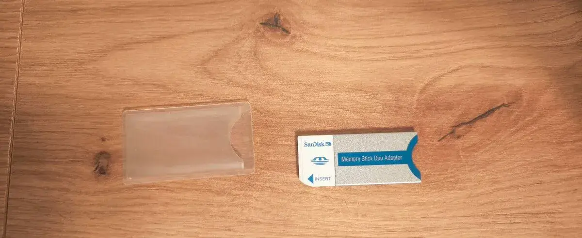 MEMORY STICK DUO adaptér