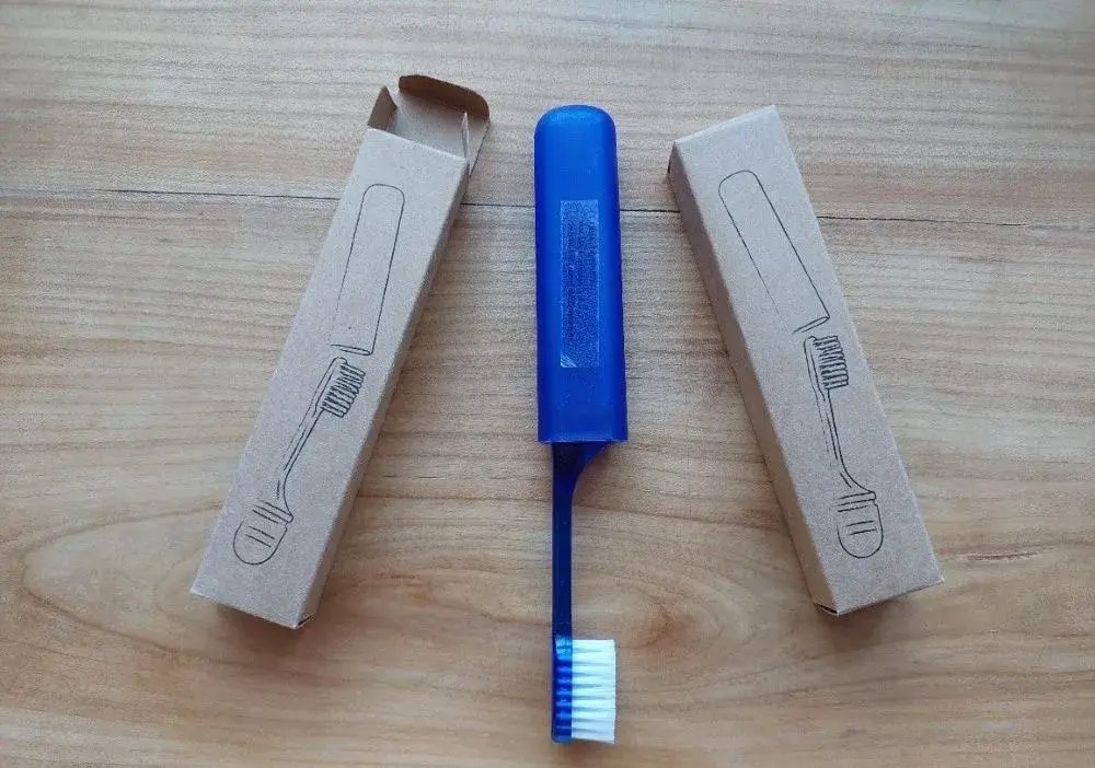 Nový cestovní kartáček na zuby - mini skládací - unisex
