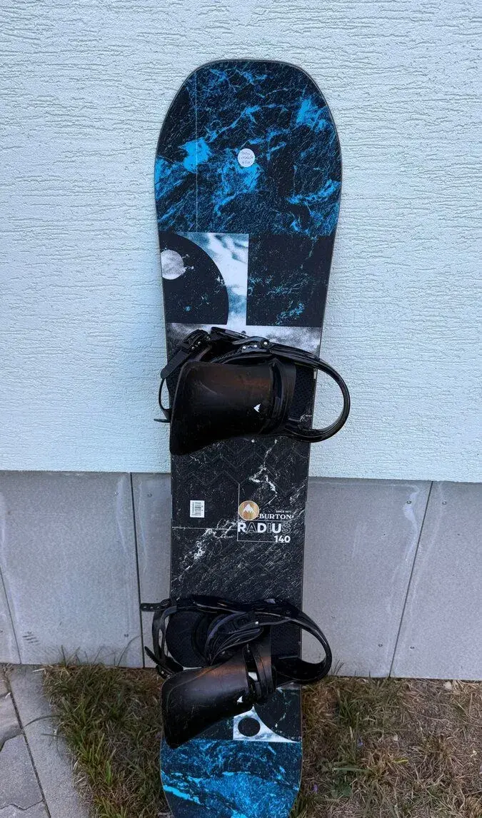 Snowboard Burton 140cm s vázáním Burton