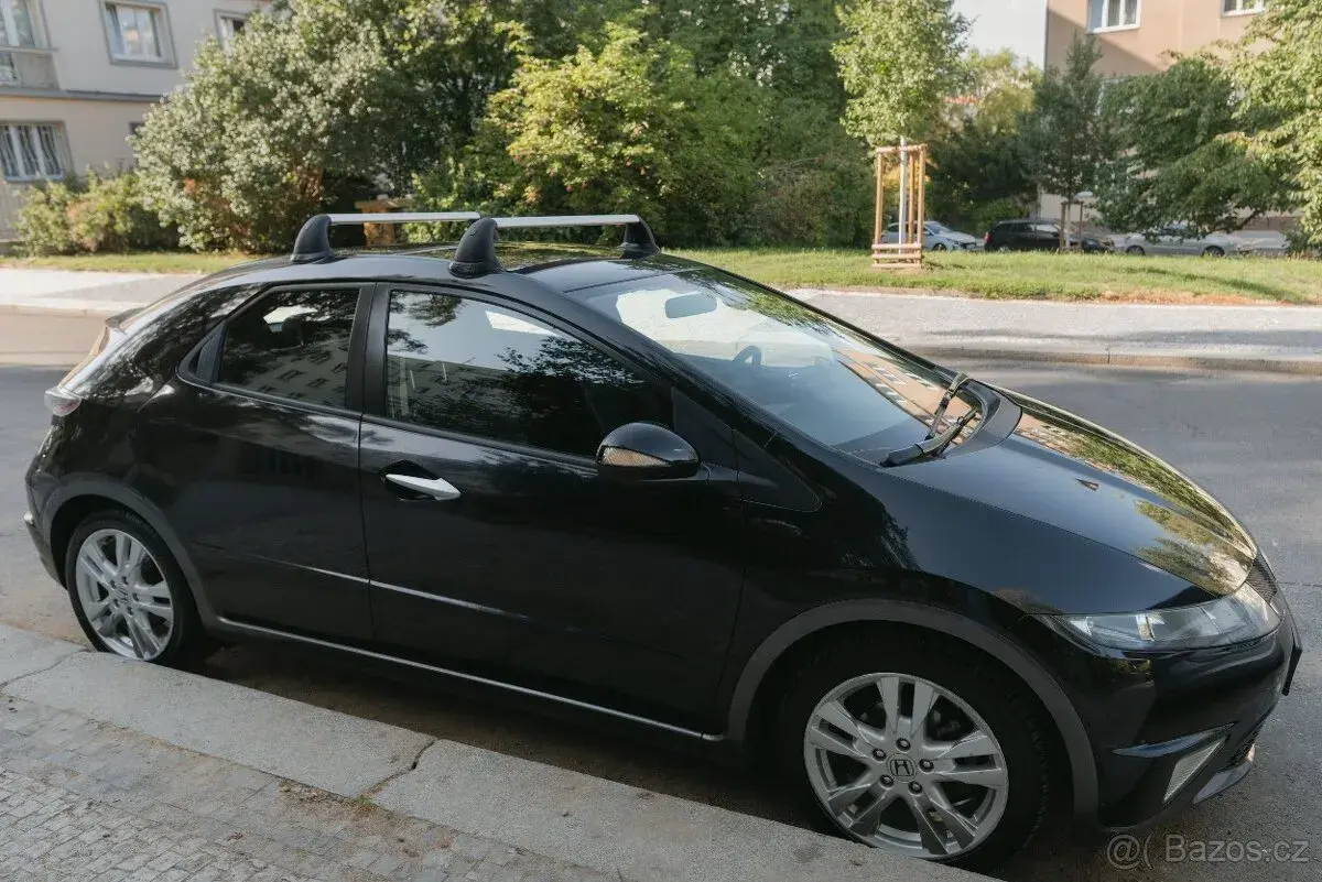 Honda Civic – 2011, 76 000 km