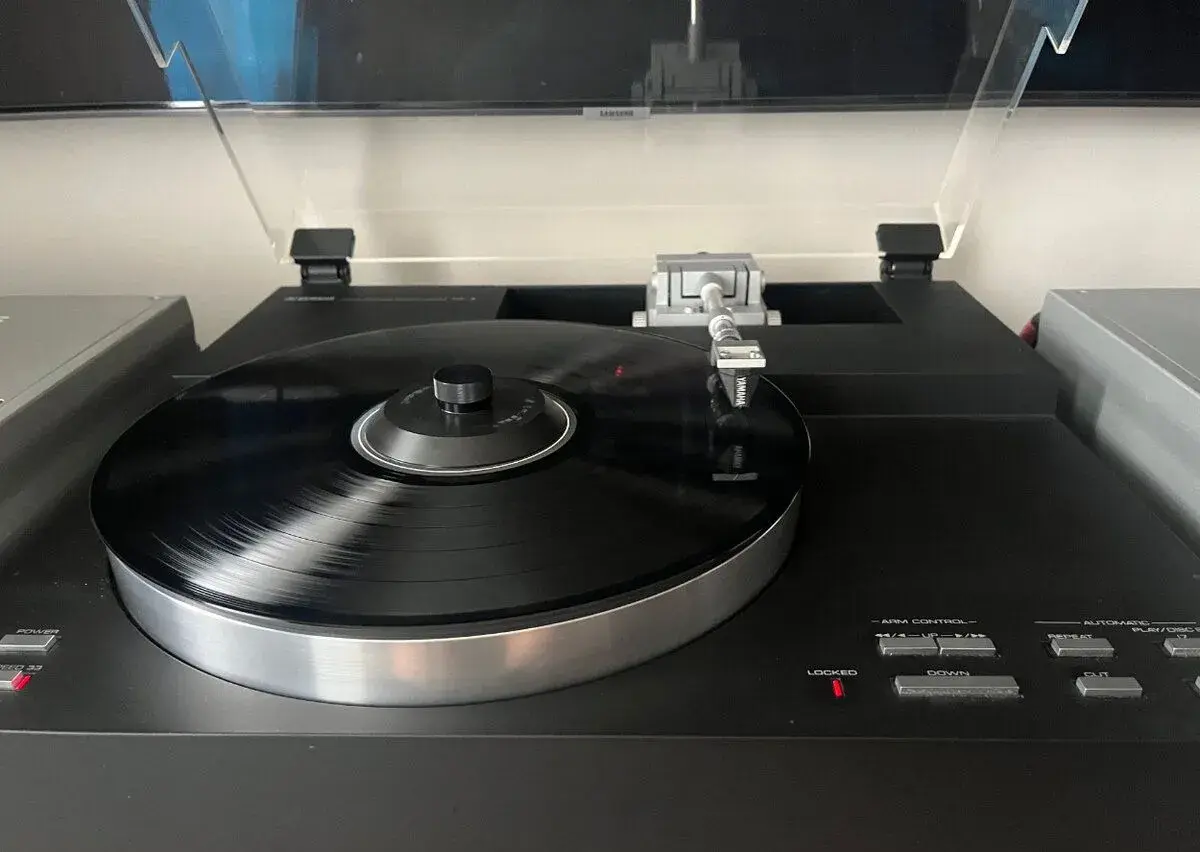 gramofon Yamaha PX-3 + Ortofon 2M Black