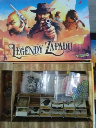 Společenské hry, deskové hry.