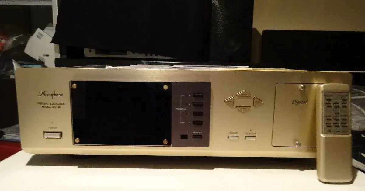 Accuphase DG 28