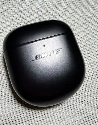 Bose QuietComfort Ultra Earbuds černá