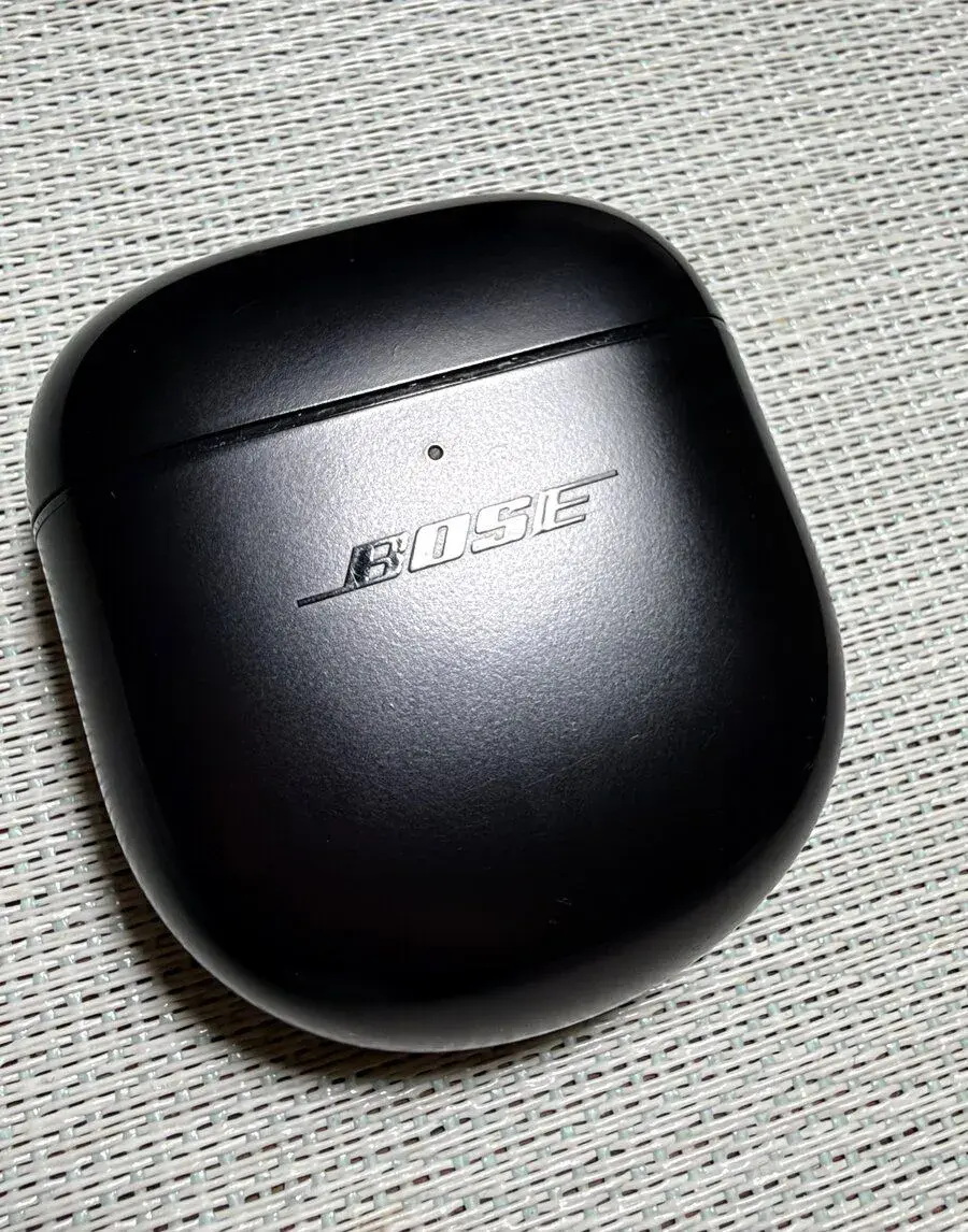 Bose QuietComfort Ultra Earbuds černá