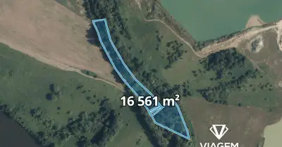 Les 28 675 m², Podíl 8 % o výměře 2 390 m²