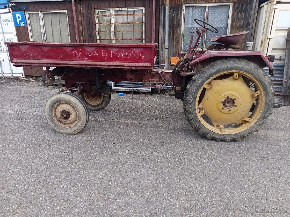 Traktor rs-09 náhradní díly