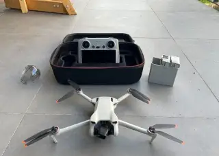 DJI Mini 3 Fly More Combo + DJI RC