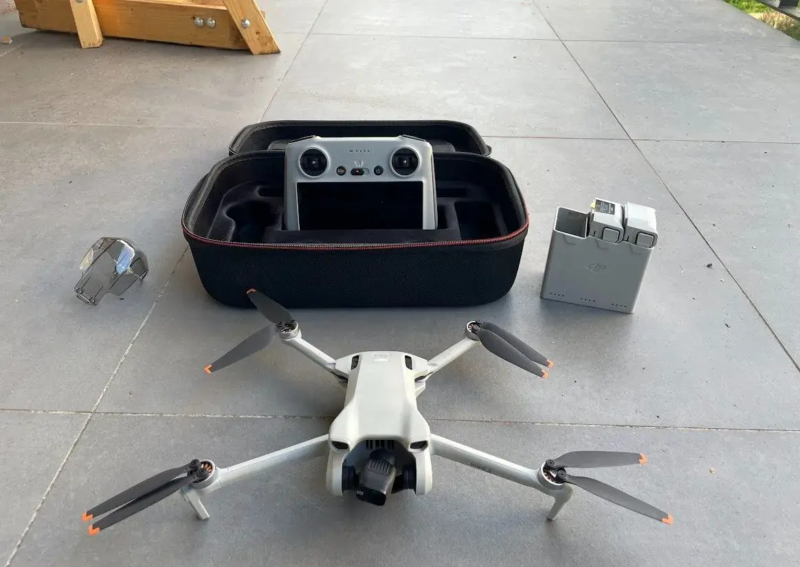 DJI Mini 3 Fly More Combo + DJI RC