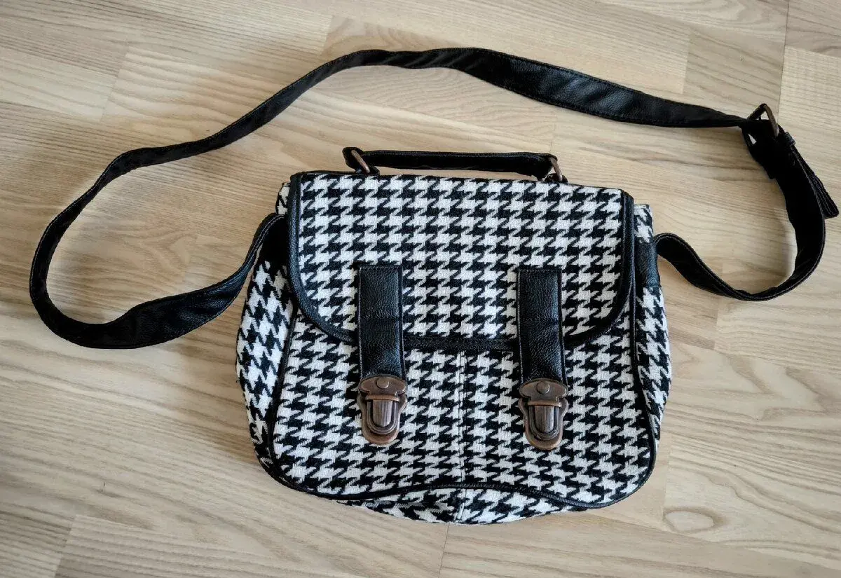 Kabelka se vzorem kohoutí stopa - houndstooth