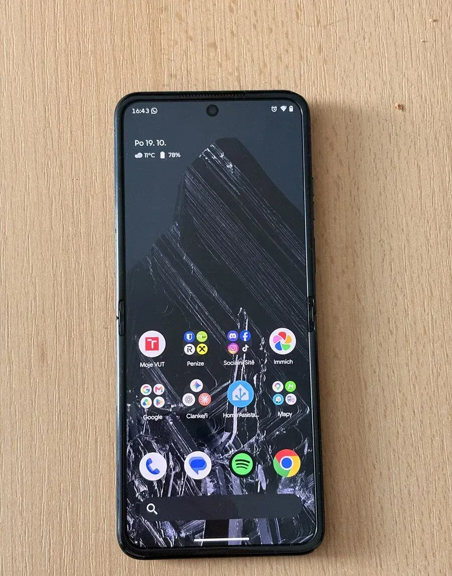 motorola razr+ 2025