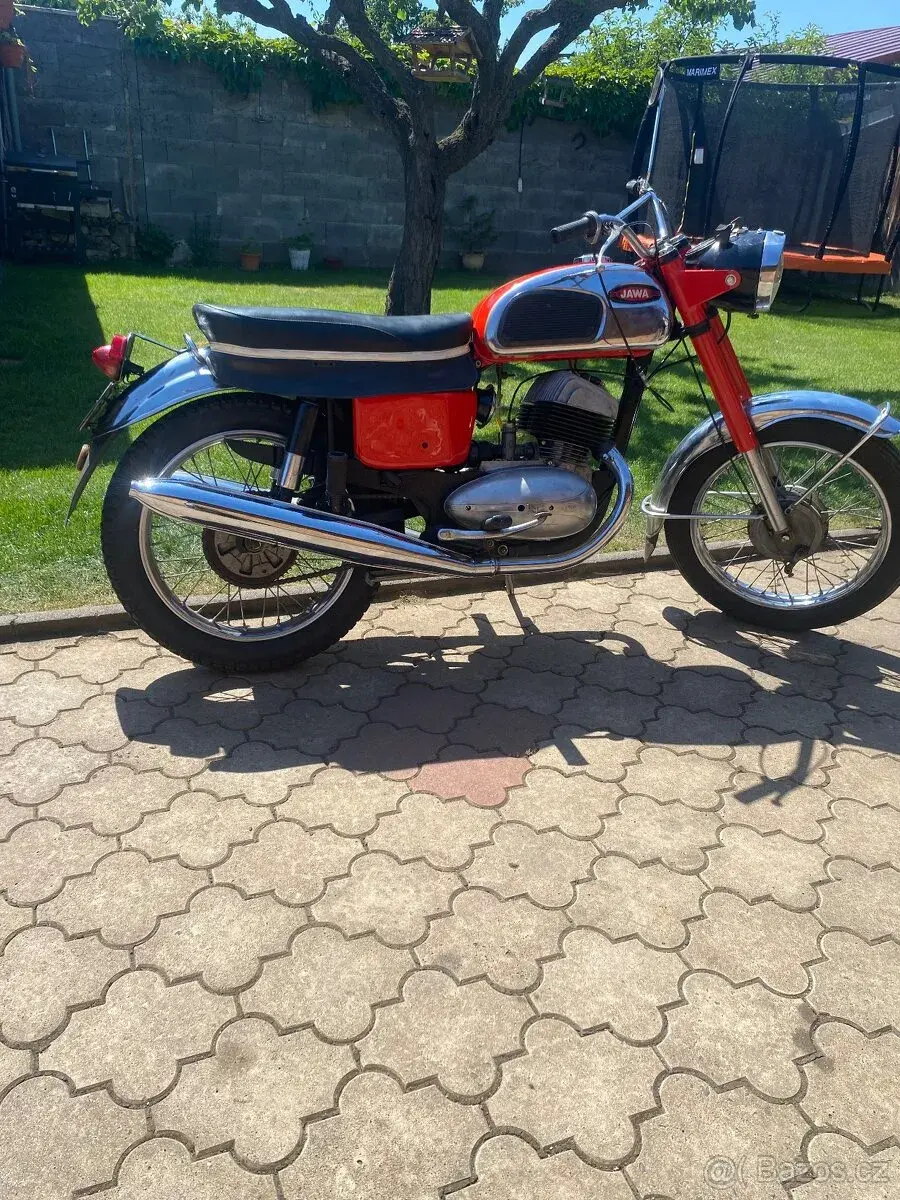 Jawa 350 Californian