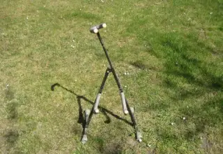 Stojan pro kytaru