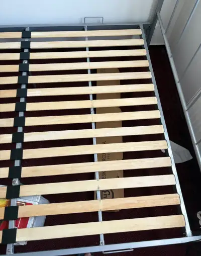 Postel 200x160 , letiště , manželská postel