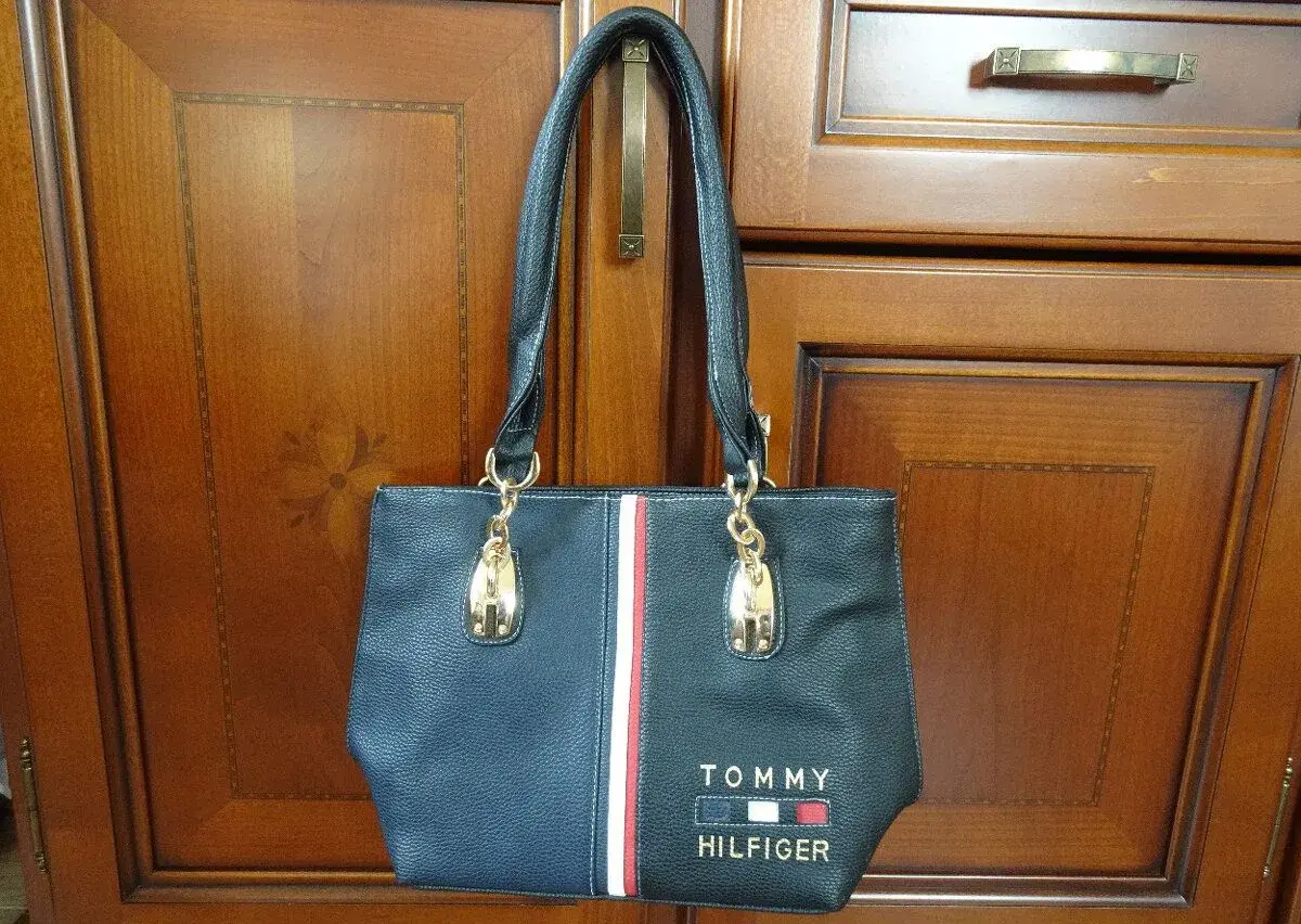 TOMMY HILFIGER Kabelka dámská NOVÁ, Egypt