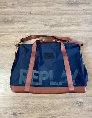 Nová cestovní taška Replay