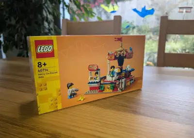 LEGO 40714 Jízda na kolotoči