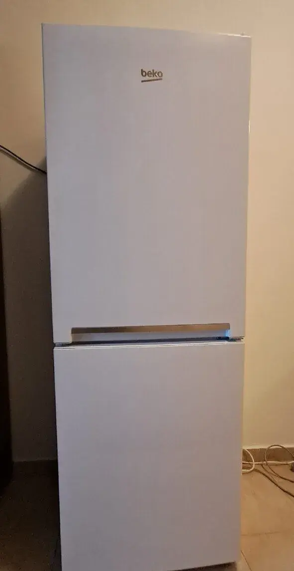 Lednice s mrazákem BEKO