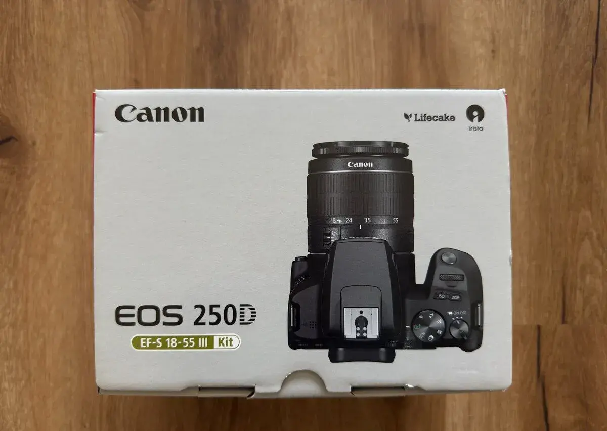 Canon EOS 250D