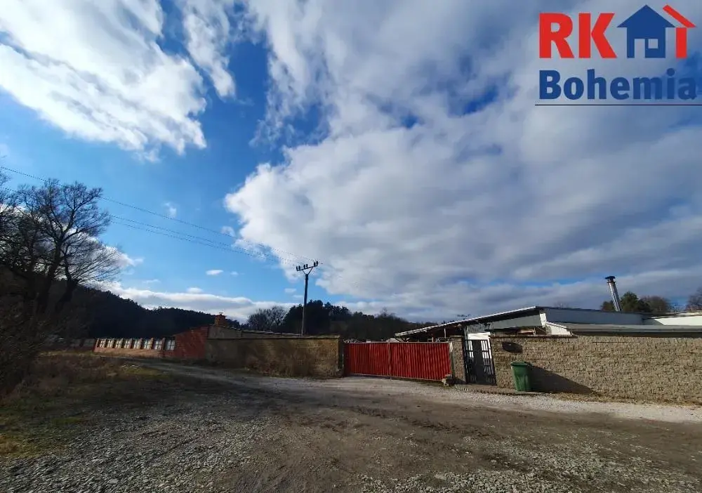 Prodej rozsáhlého areálu 5 704 m bydlení i podnikání v jedi