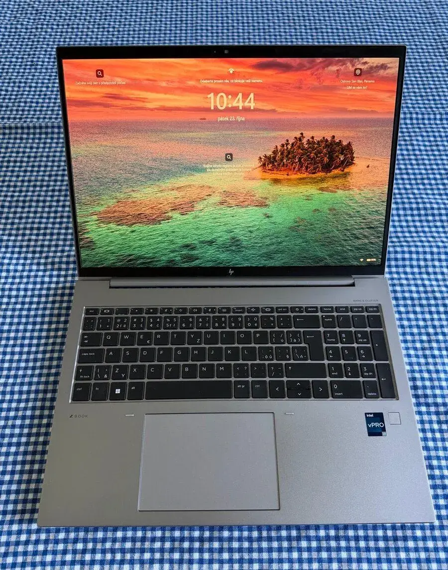 HP ZBook Firefly 16 G10 – i7-1365U, 64 GB RAM, 2 TB SSD, RTX