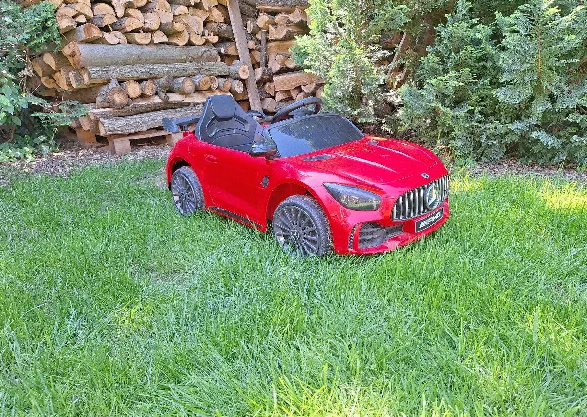 Elektrické auto Mercedes pro deti