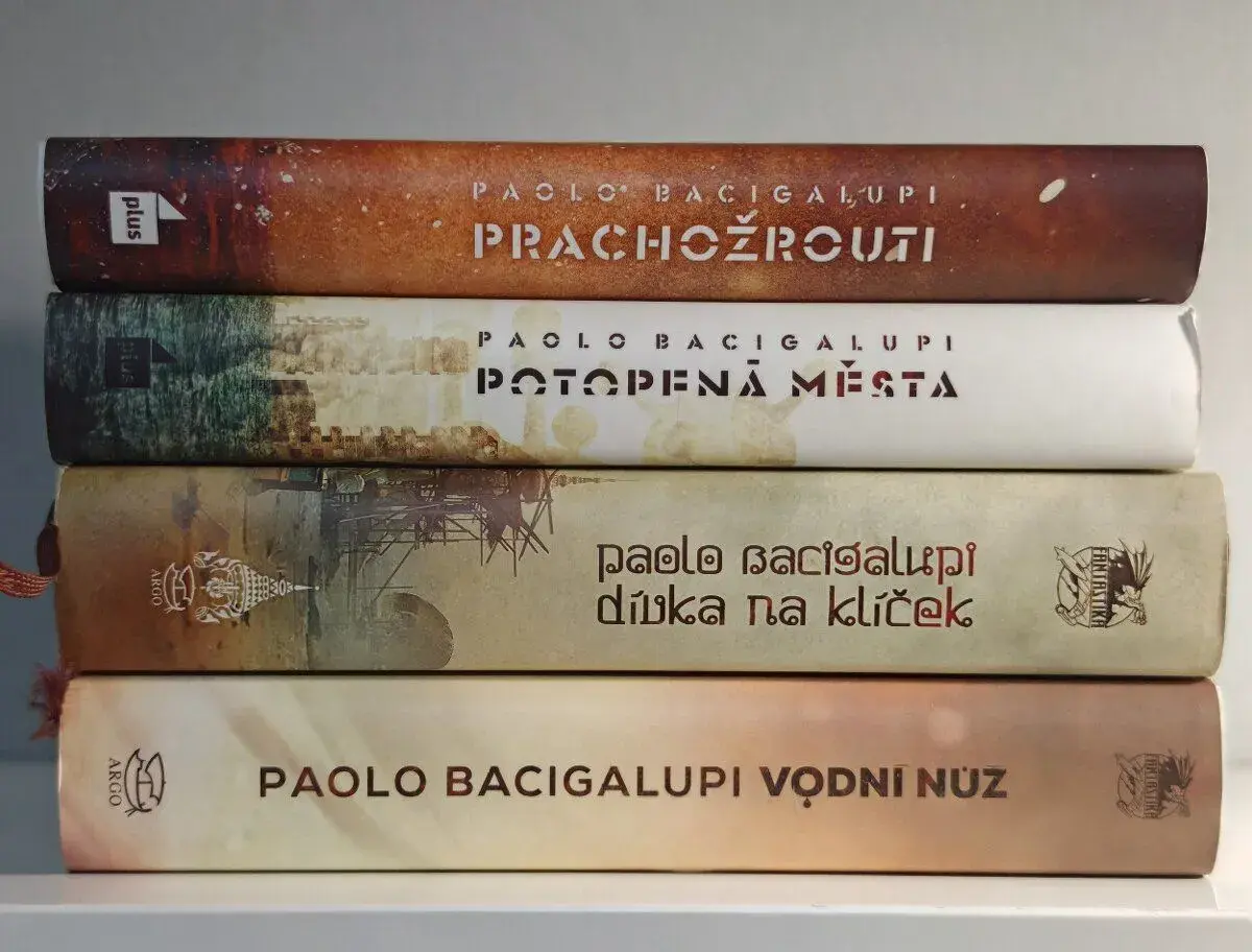 Knižní kolekce 4 ks PAOLO BACIGALUPI Prachožrouti a další