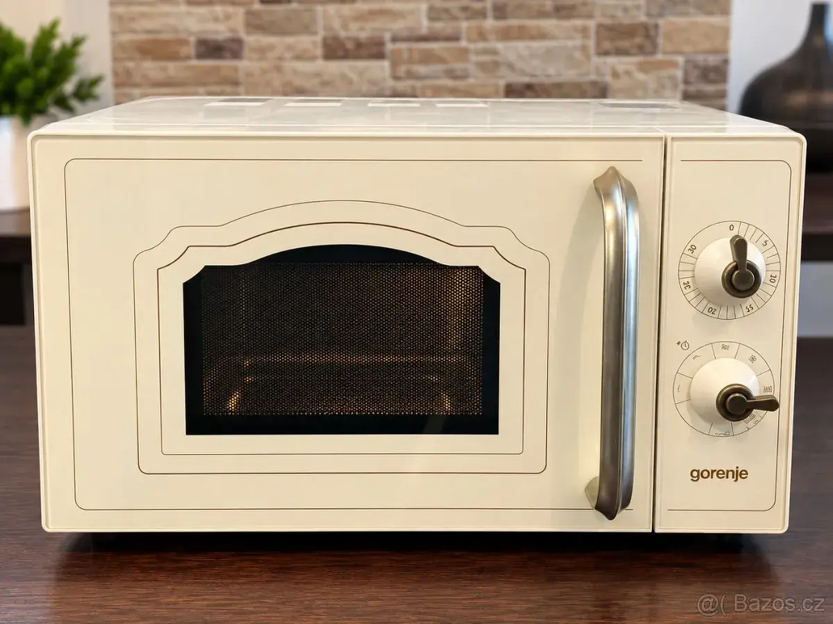 Retro mikrovlnná trouba Gorenje Classico MO4250CLI s grilem