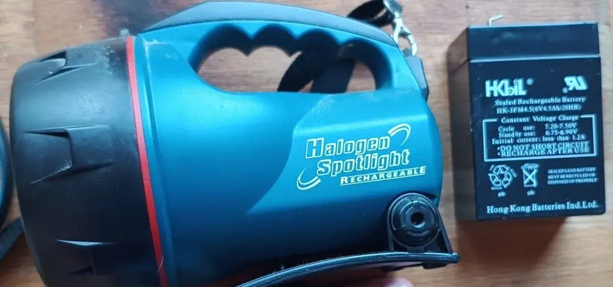 Halogen svitilna - rechargable