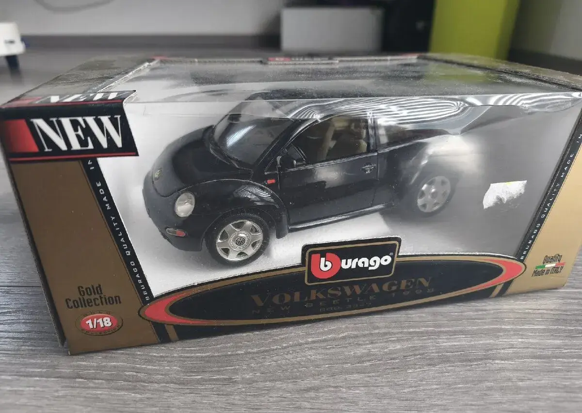 Model Bburago Volkswagen New Beetle